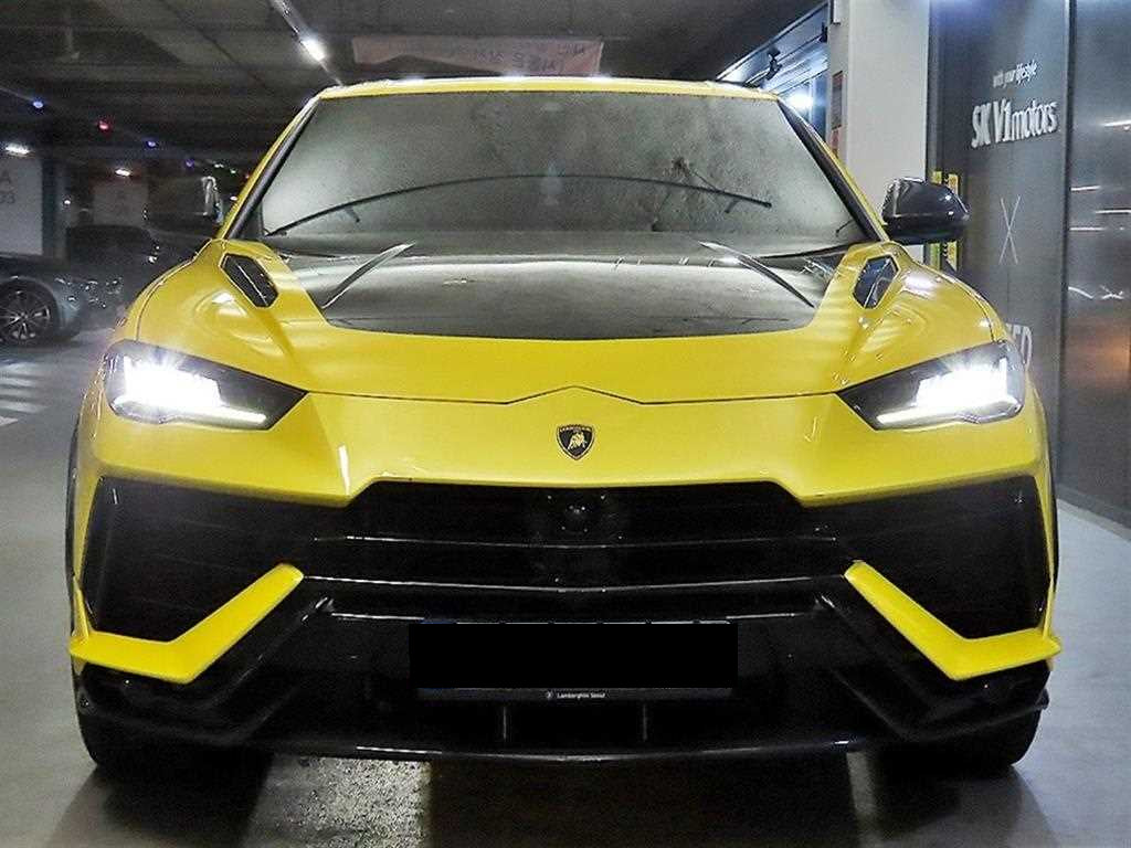 Lamborghini Urus — photo 02