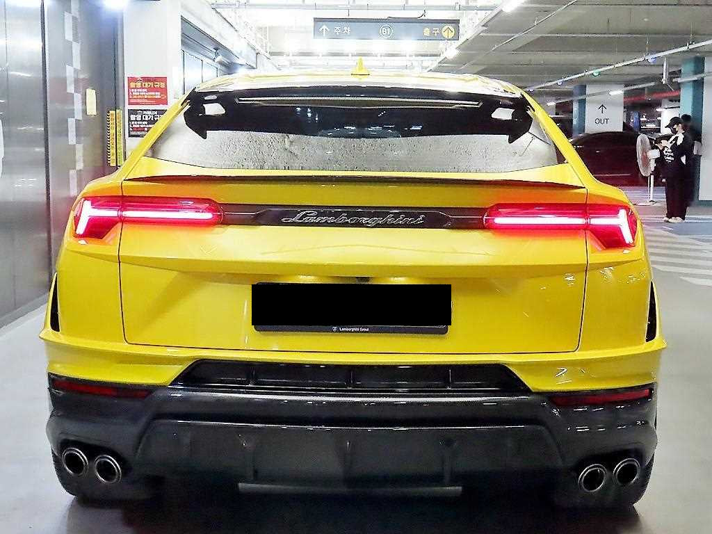 Lamborghini Urus — photo 05