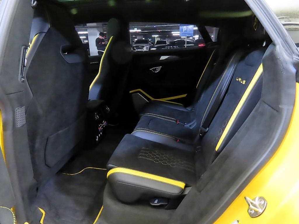 Lamborghini Urus — photo 07