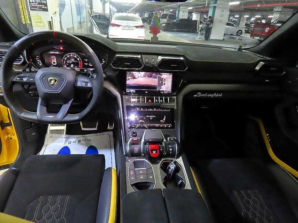 Lamborghini Urus — photo 10