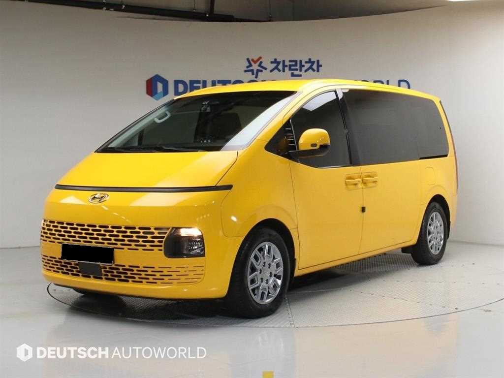 Hyundai Staria — photo 01
