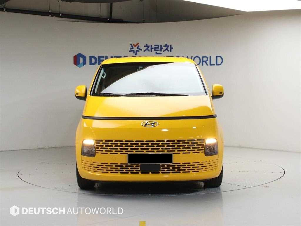 Hyundai Staria — photo 03