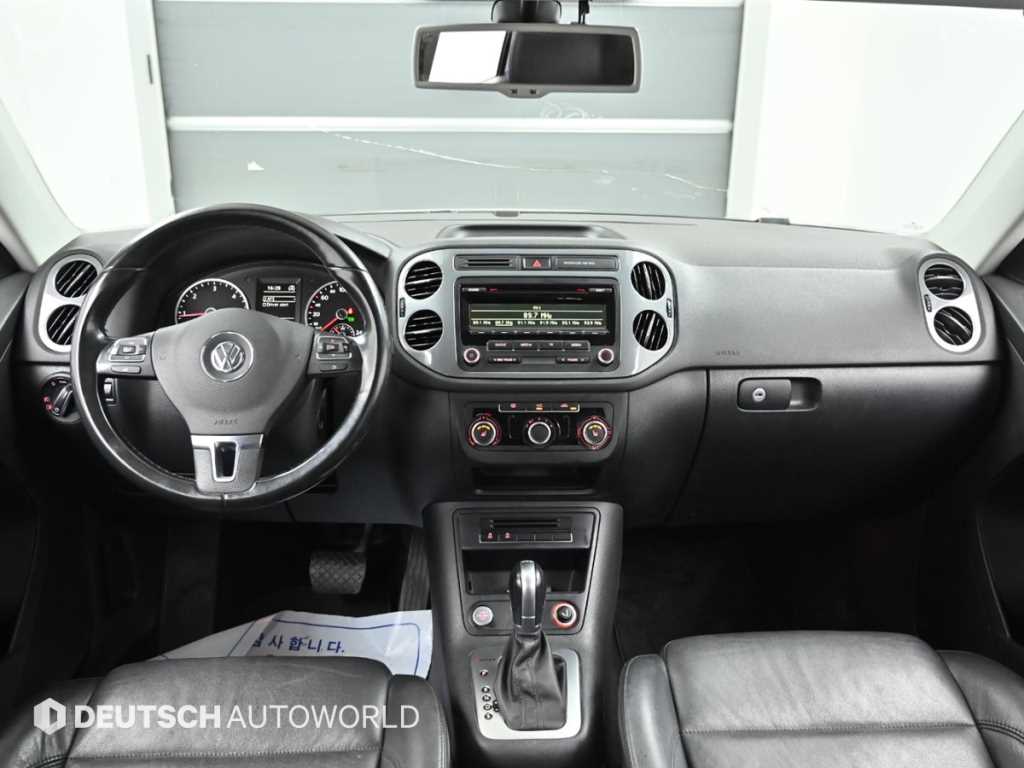 Volkswagen Tiguan — photo 07