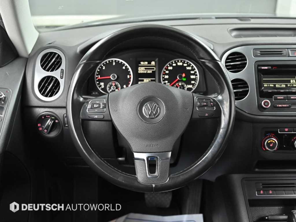 Volkswagen Tiguan — photo 13