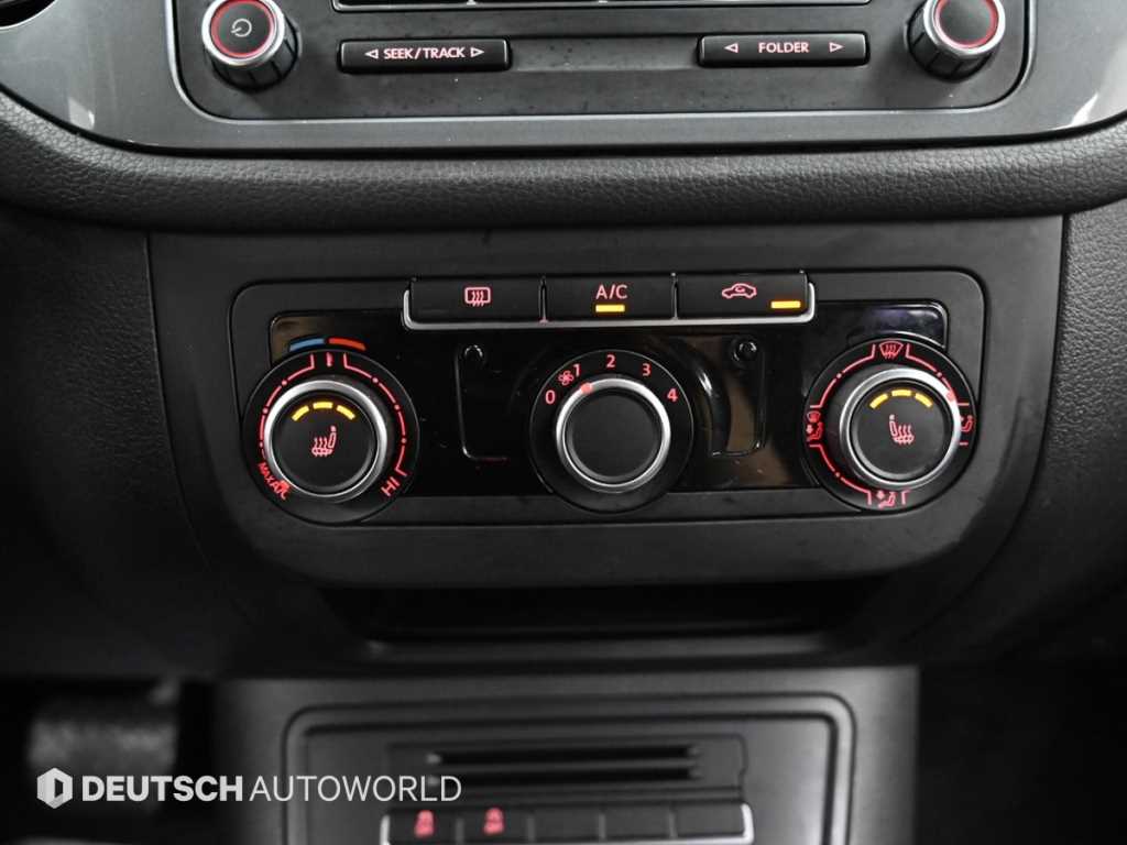 Volkswagen Tiguan — photo 17