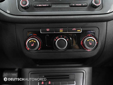 Volkswagen Tiguan — photo 17
