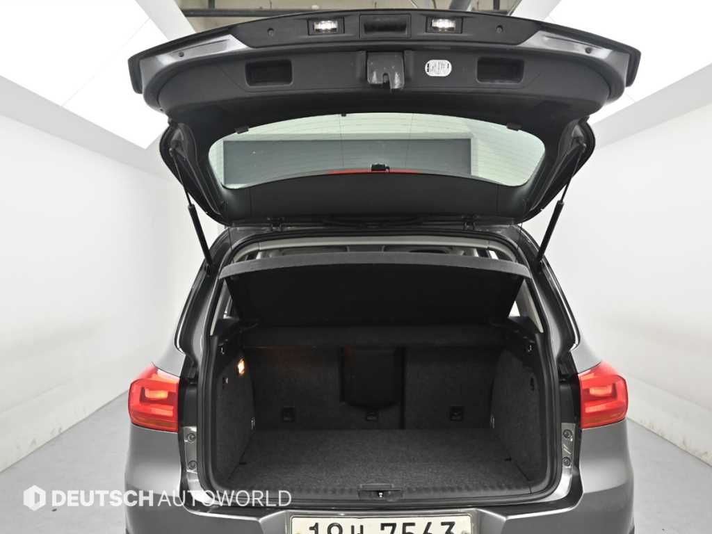 Volkswagen Tiguan — photo 19