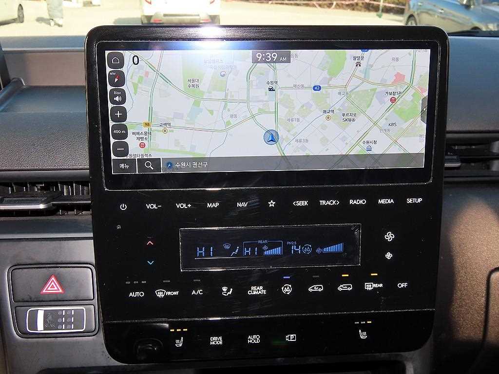 Hyundai Staria — photo 14