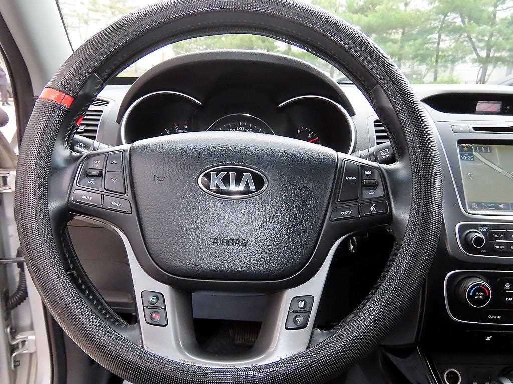 Kia Sorento — photo 08