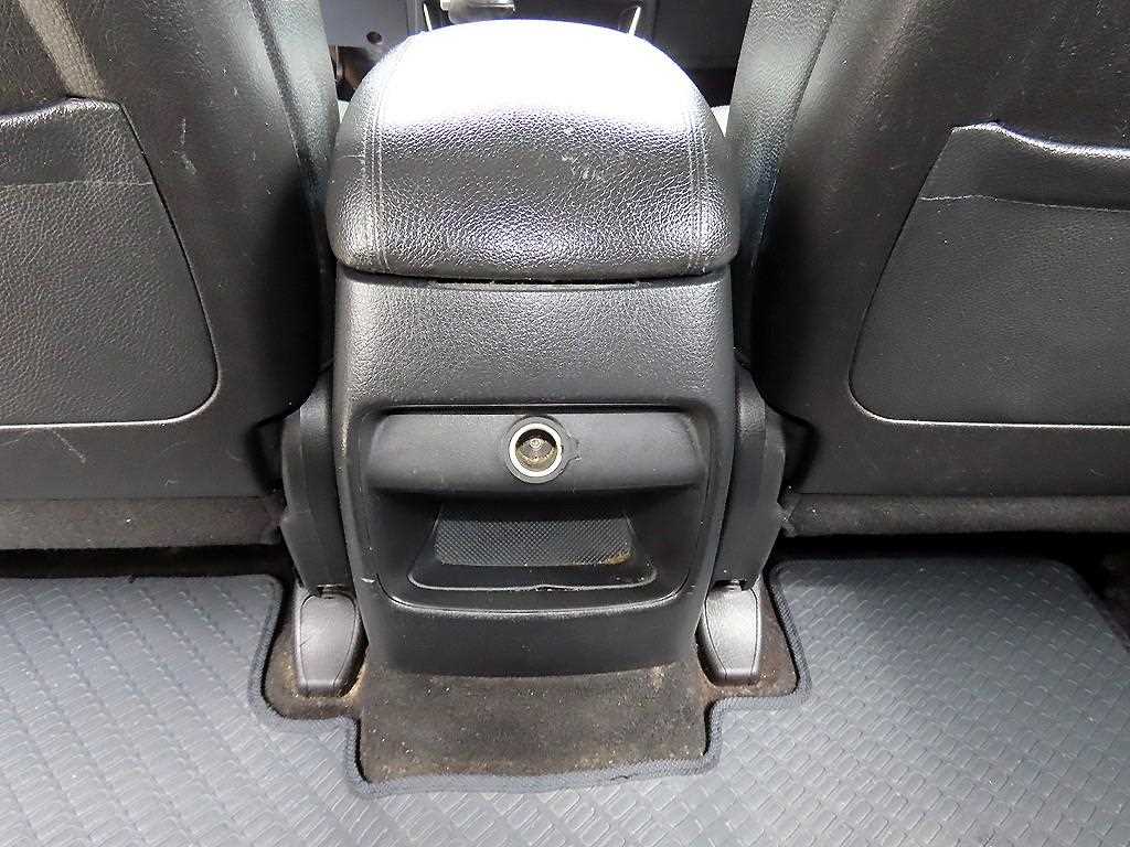 Kia Sorento — photo 17