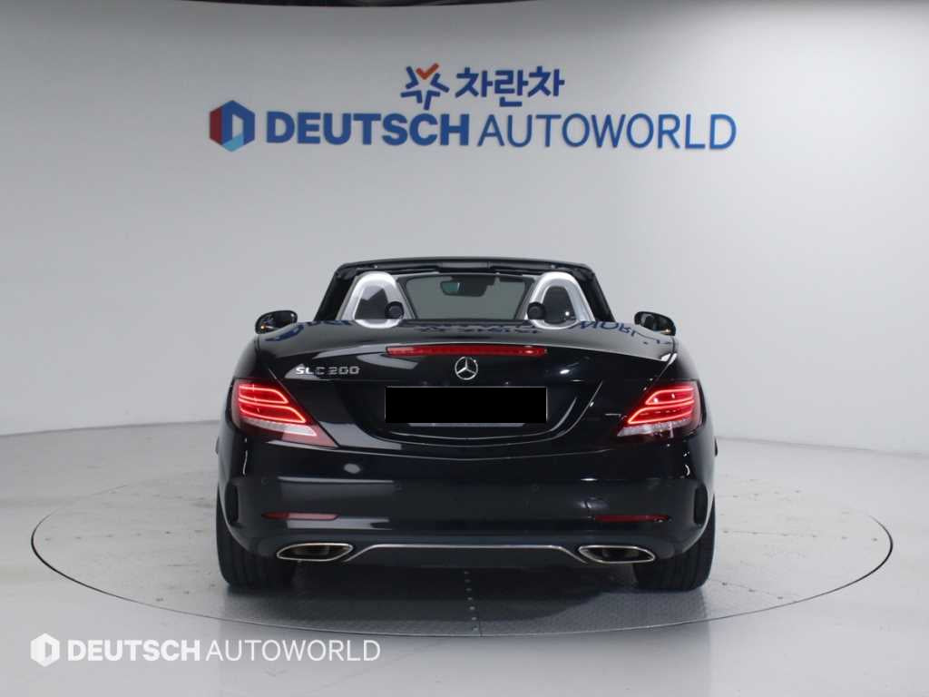 Mercedes-Benz SLC-Class — photo 04