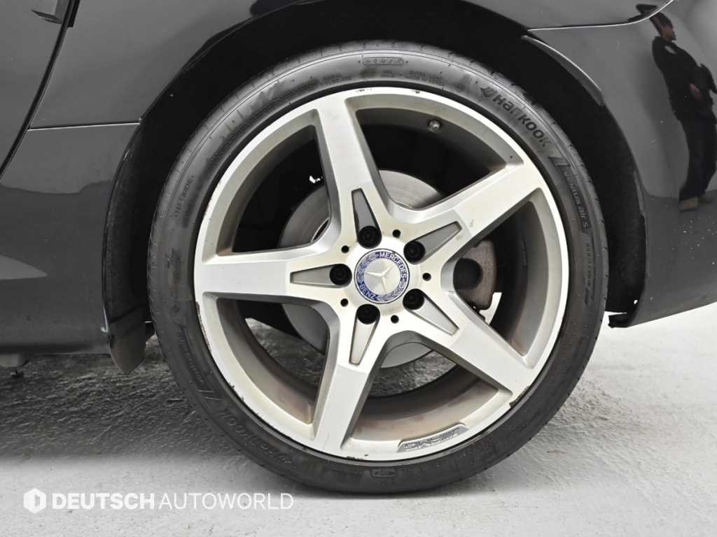 Mercedes-Benz SLC-Class — photo 05