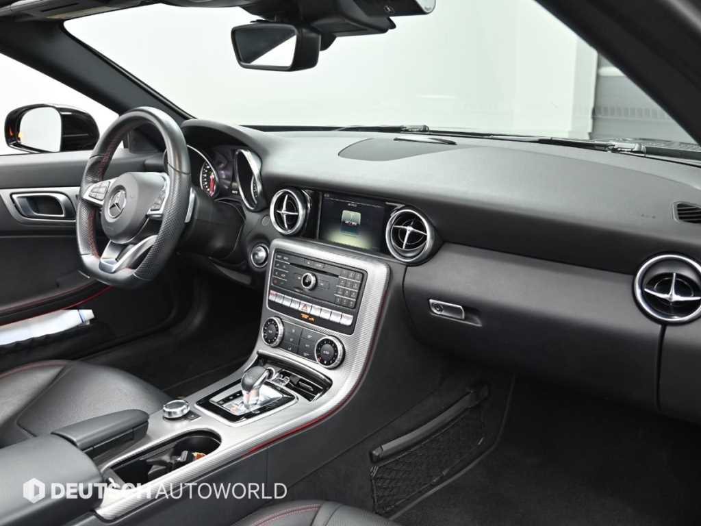 Mercedes-Benz SLC-Class — photo 07