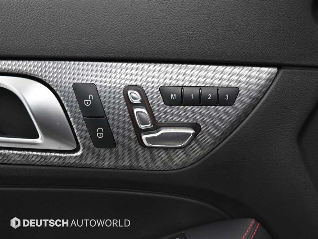 Mercedes-Benz SLC-Class — photo 12