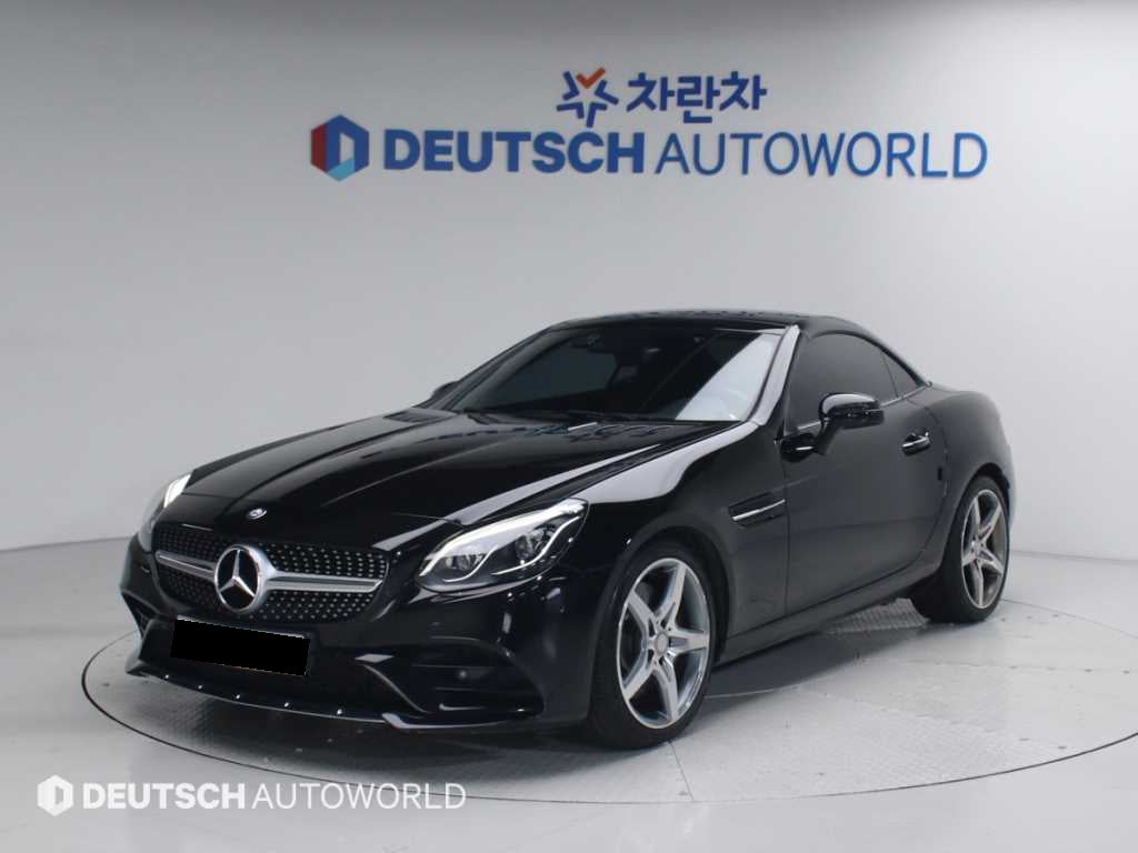 Mercedes-Benz SLC-Class — photo 20