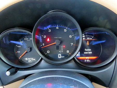 Porsche Macan — photo 09