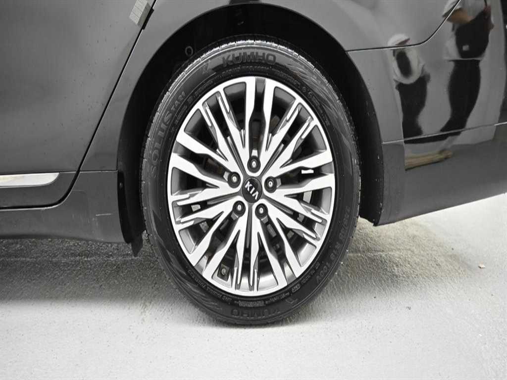 Kia K7 — photo 05