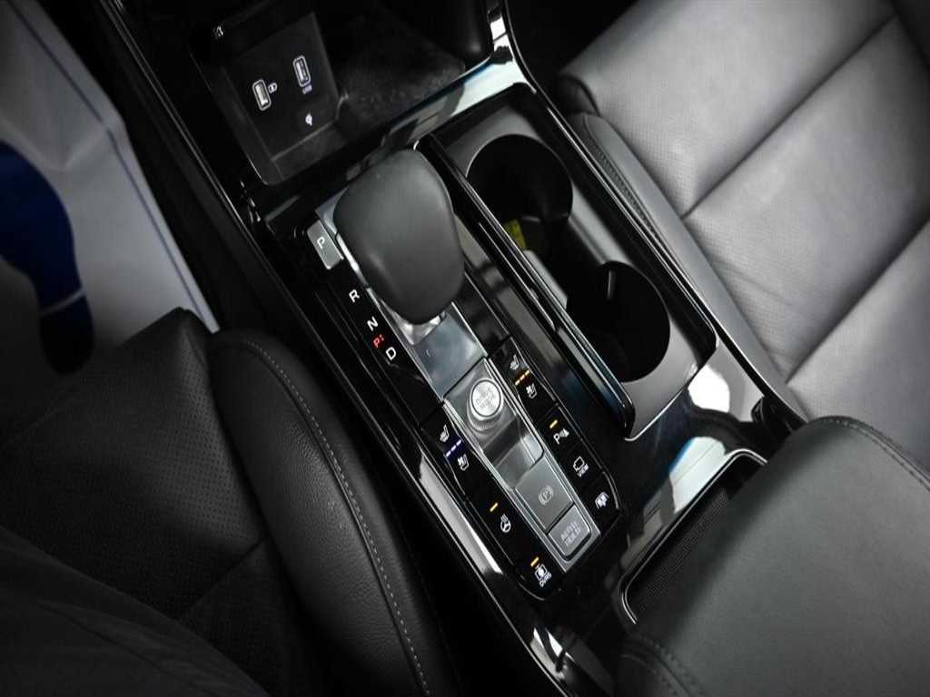 Kia K7 — photo 09