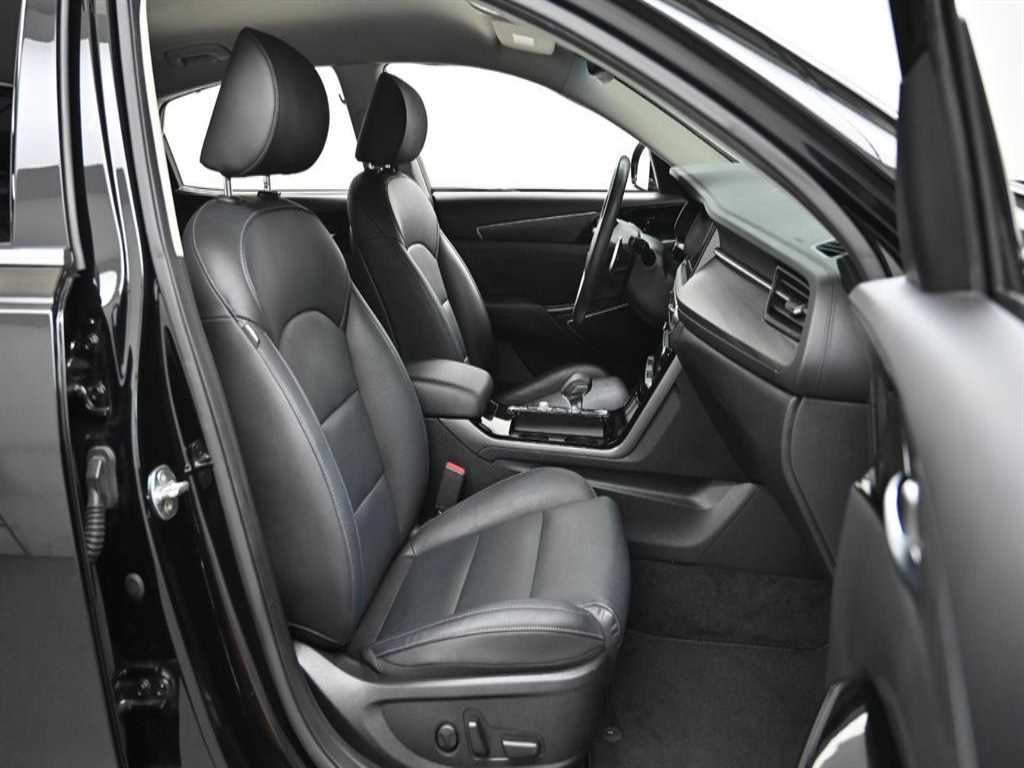 Kia K7 — photo 10