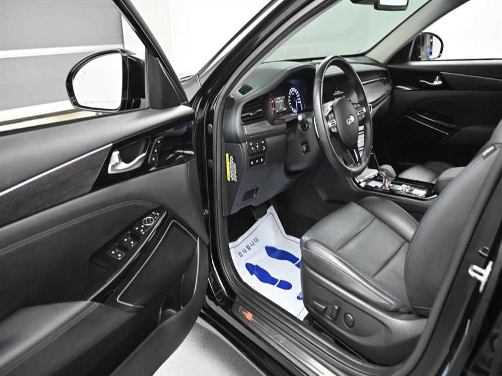 Kia K7 — photo 11