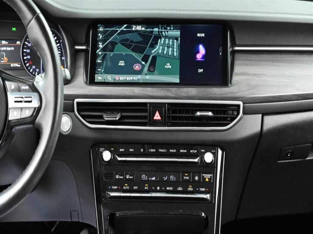 Kia K7 — photo 14