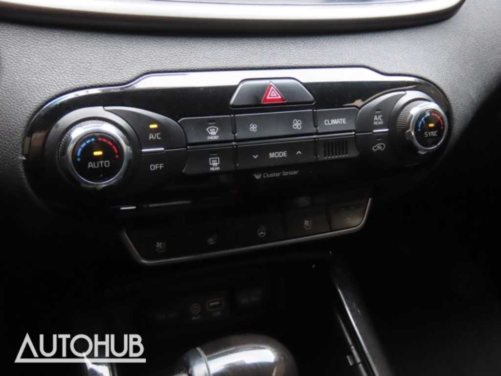 Kia Sorento — photo 08