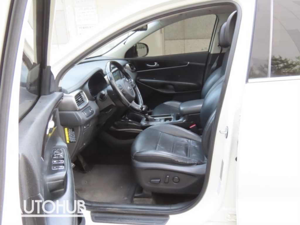 Kia Sorento — photo 12