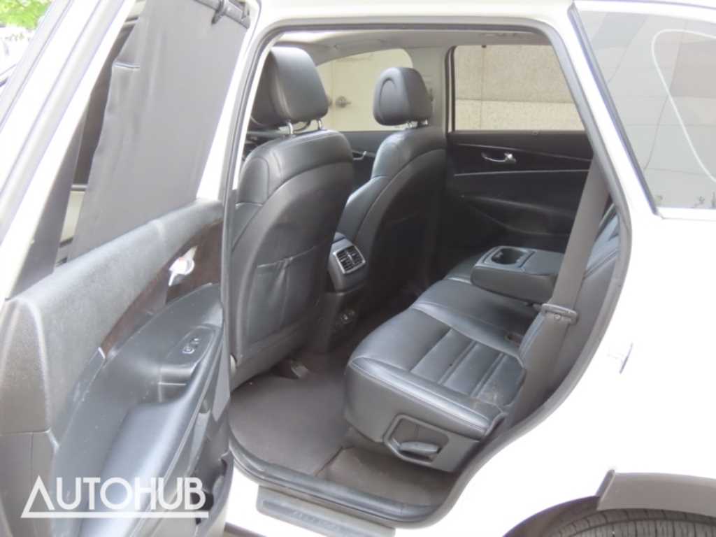 Kia Sorento — photo 13