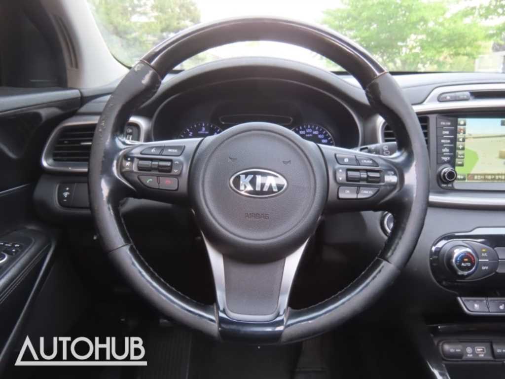 Kia Sorento — photo 15