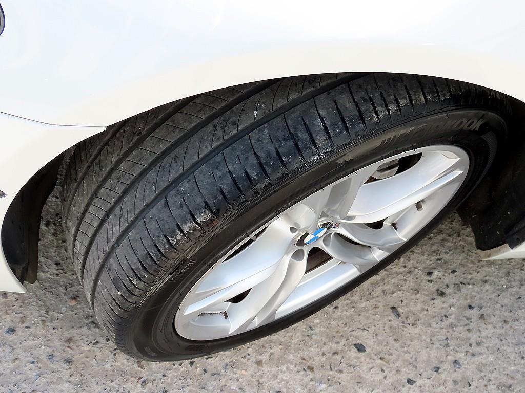 BMW 5-Series — photo 20