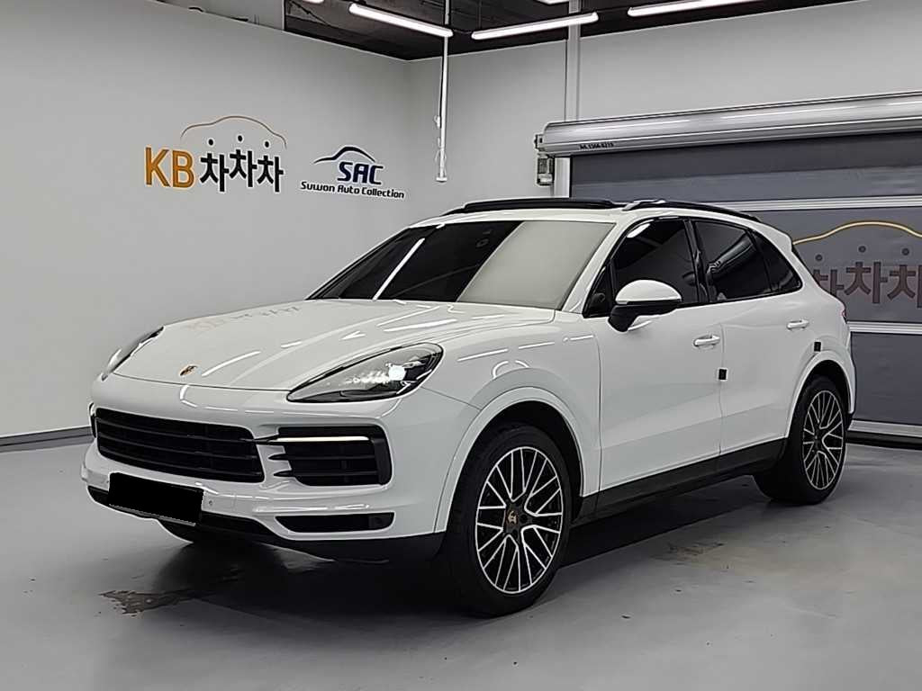 Porsche Cayenne — photo 01