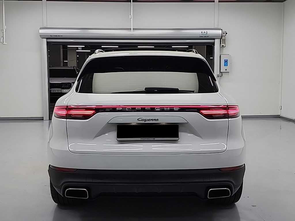 Porsche Cayenne — photo 03