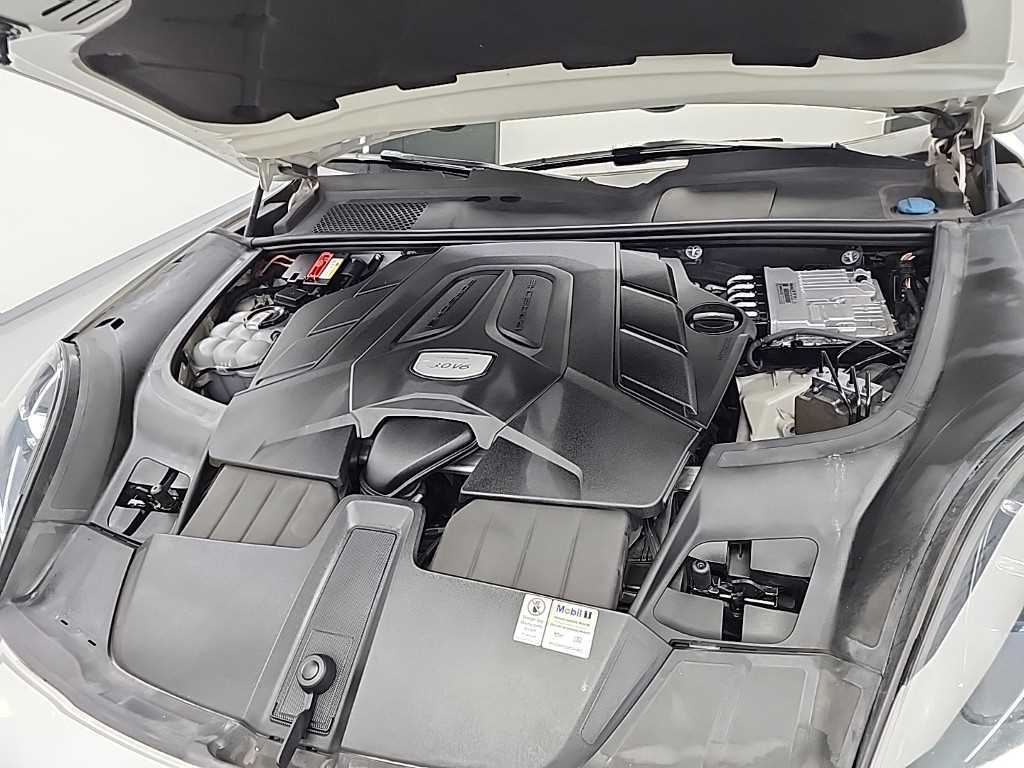 Porsche Cayenne — photo 05