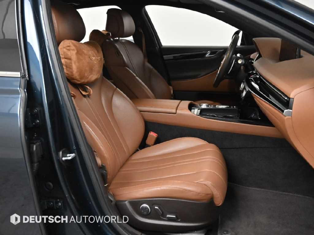 Genesis G80 — photo 12
