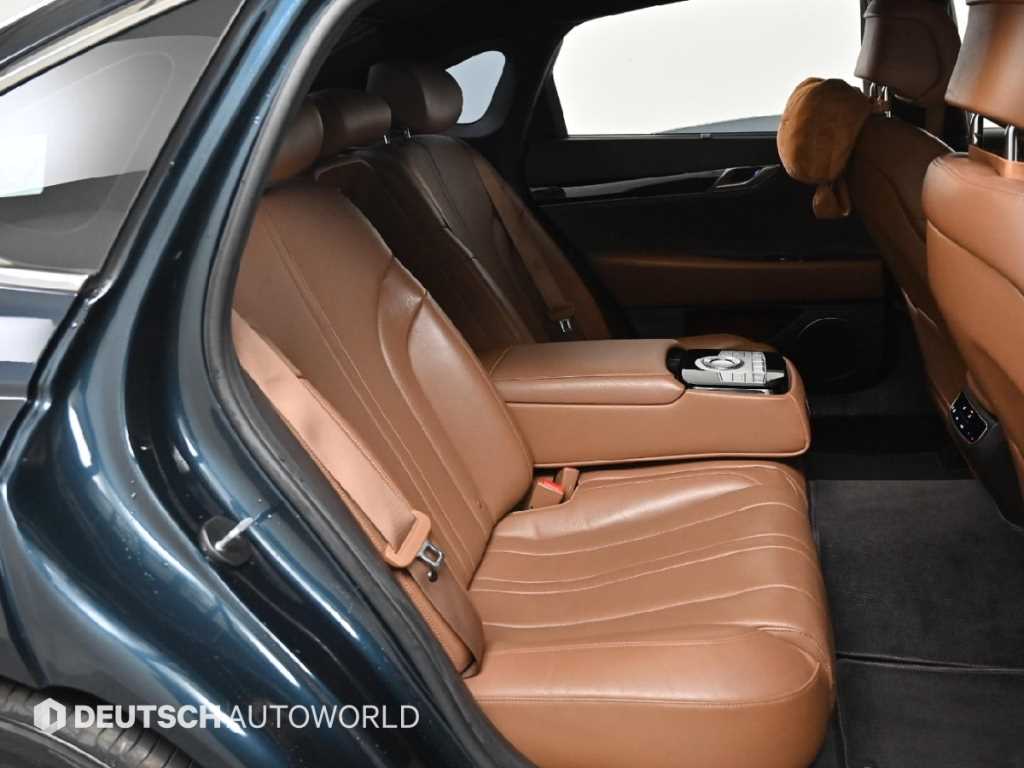 Genesis G80 — photo 14