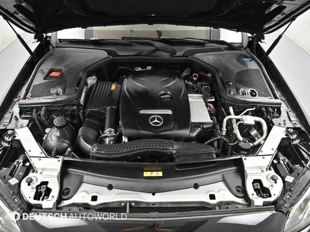 Mercedes-Benz E-Class — photo 06