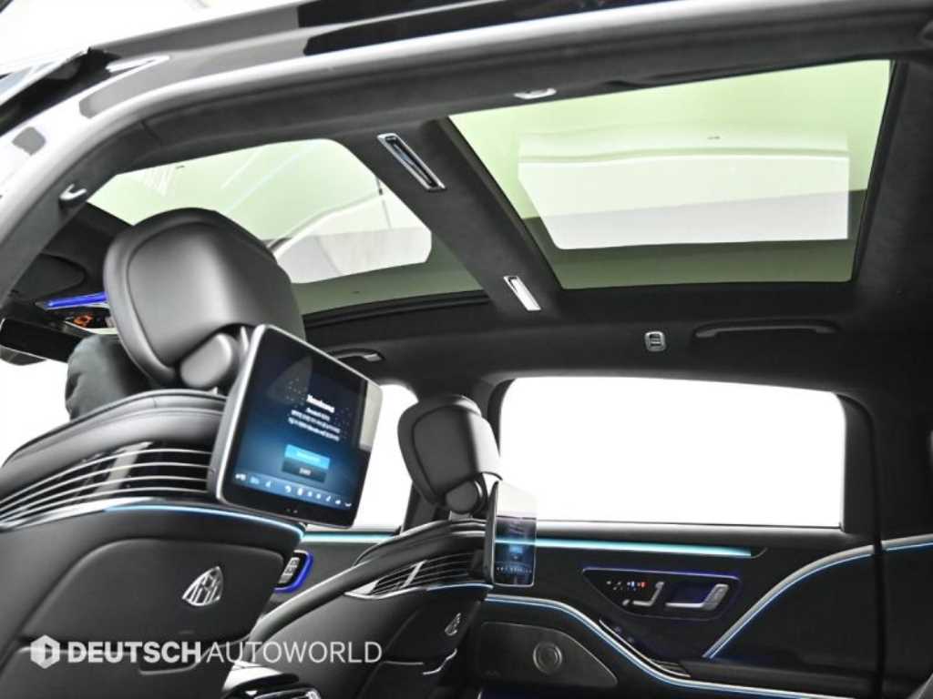 Mercedes-Benz S-Class — photo 18