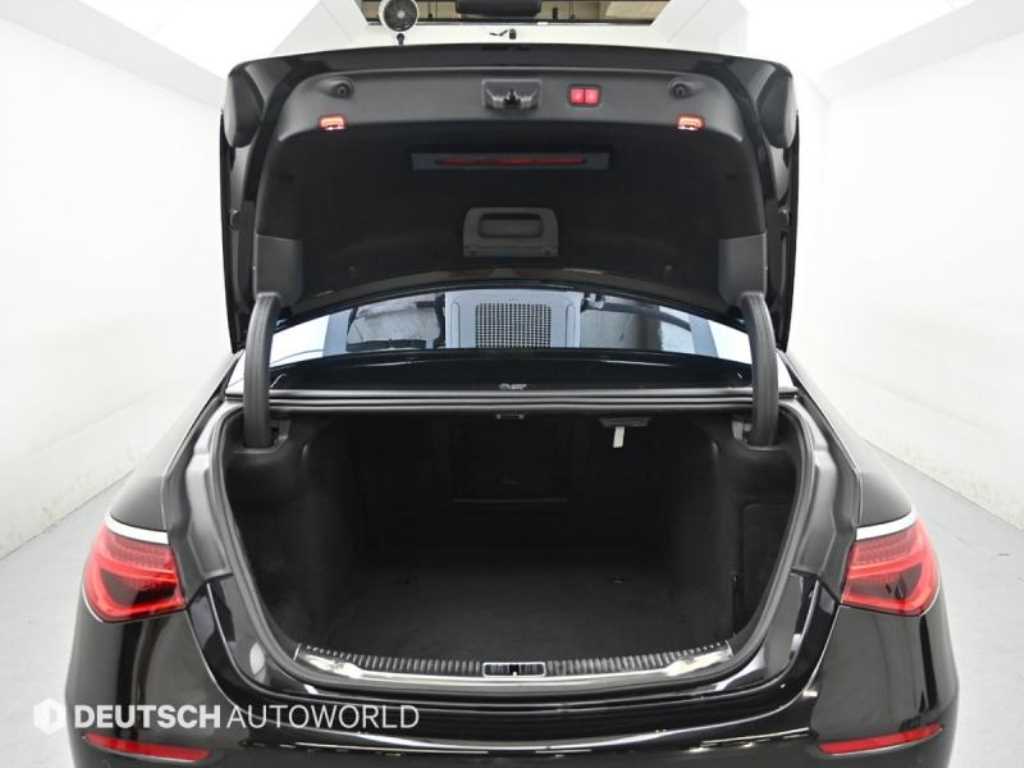 Mercedes-Benz S-Class — photo 19