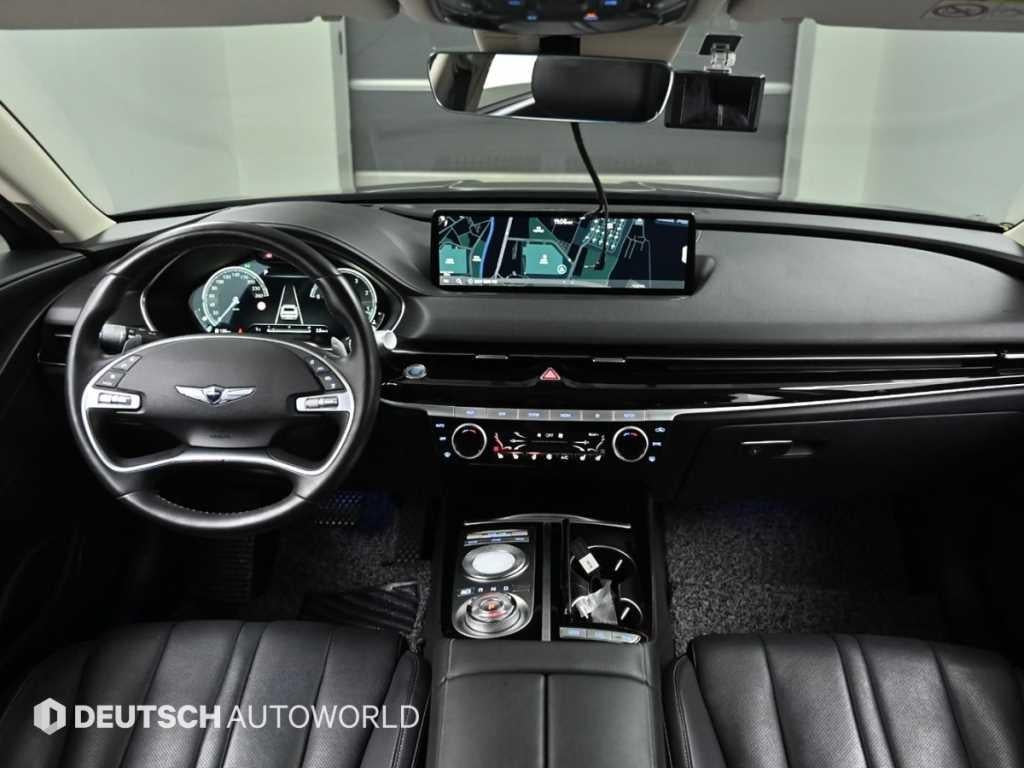 Genesis G80 — photo 07