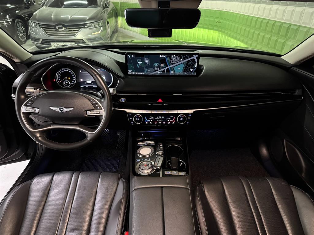 Genesis G80 — photo 08