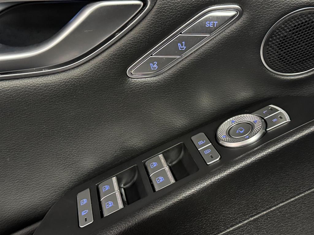 Genesis G80 — photo 16