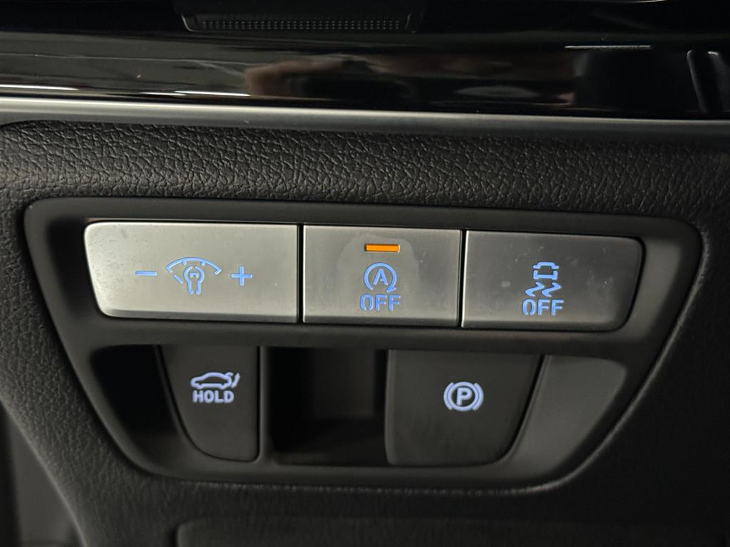 Genesis G80 — photo 17