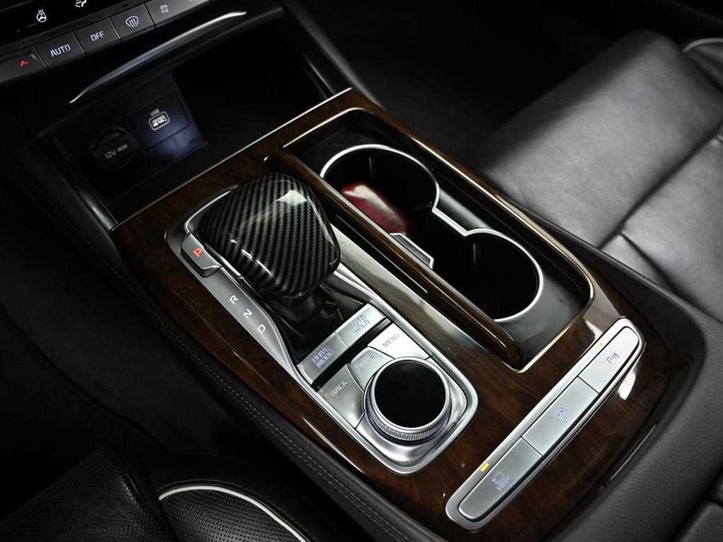 Kia K9 — photo 09