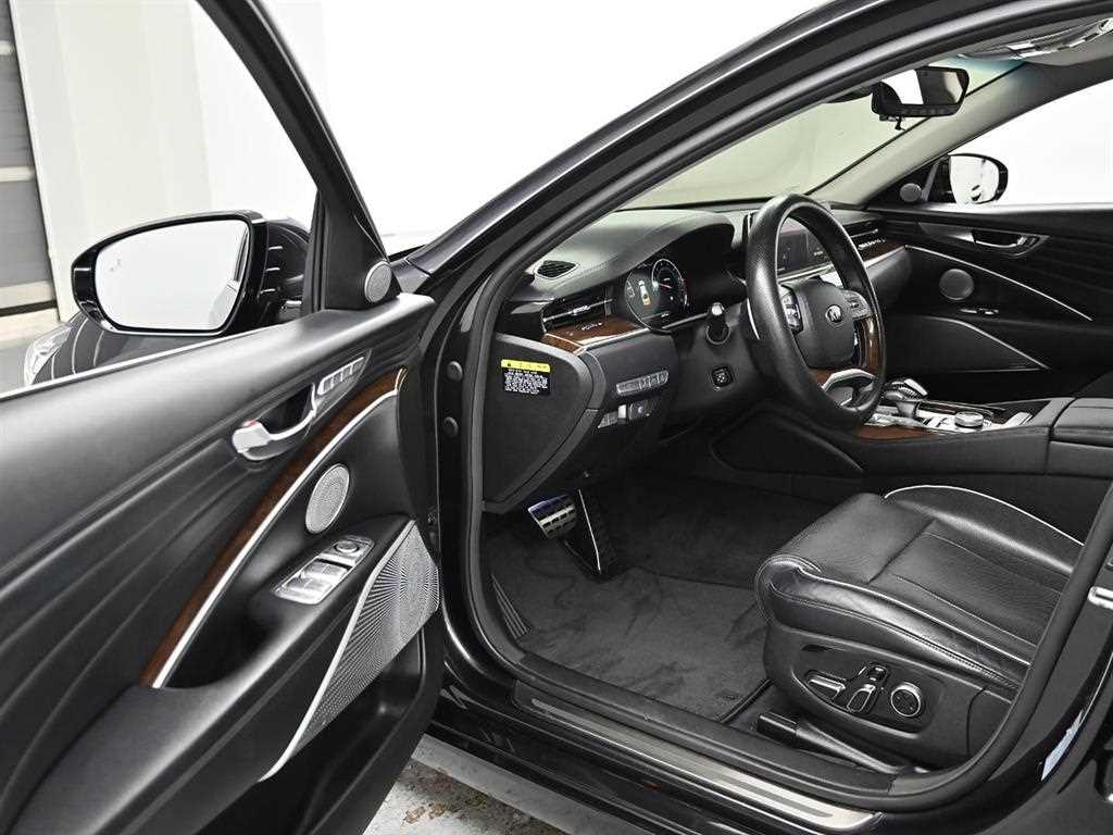 Kia K9 — photo 11