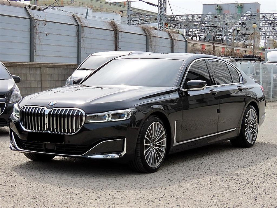 BMW 7-Series — photo 02