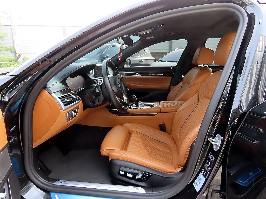 BMW 7-Series — photo 05