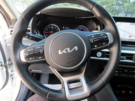 Kia K5 — photo 08