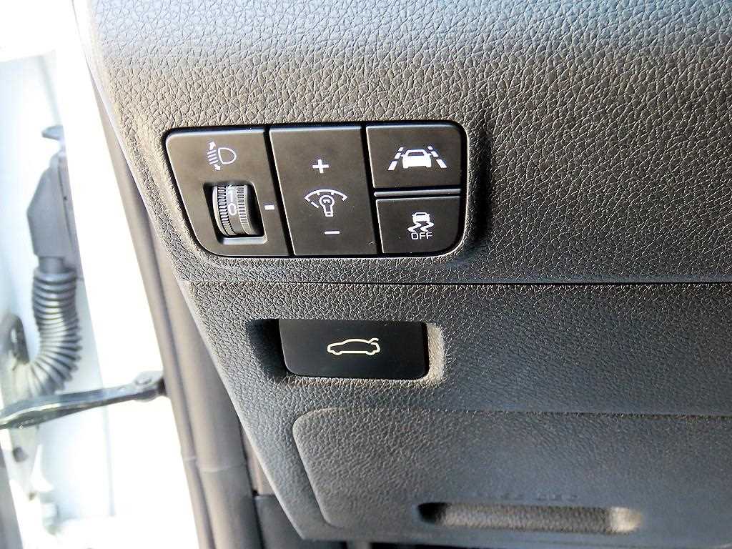 Kia K5 — photo 12