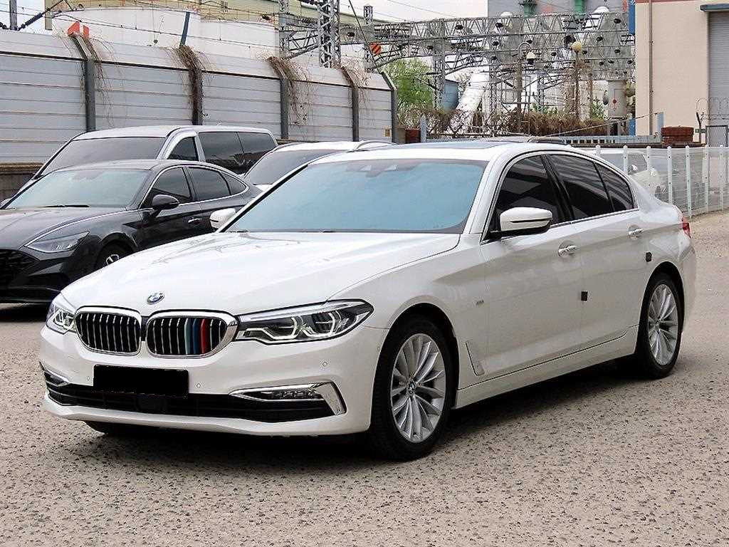 BMW 5-Series — photo 02