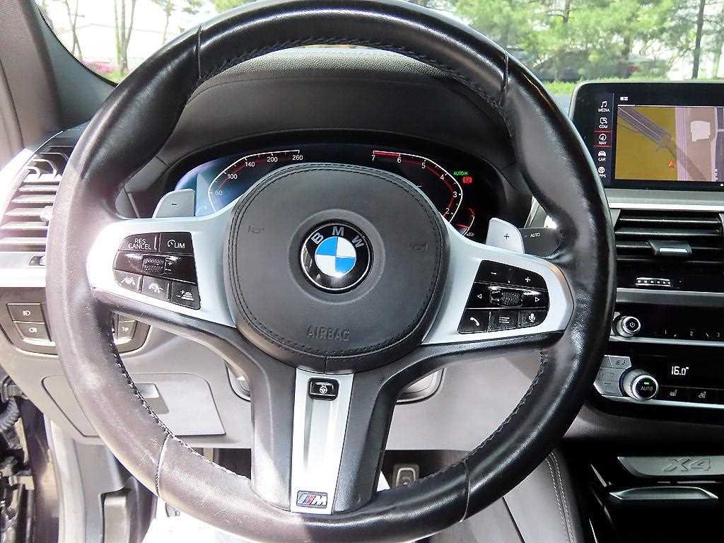 BMW X4 — photo 08
